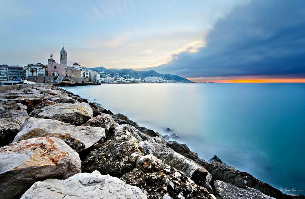 Villa Med Sitges Eksteriør billede
